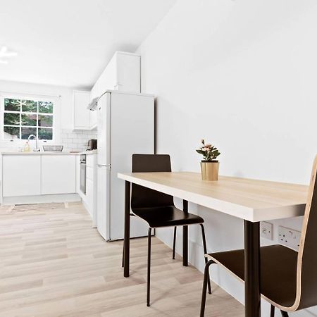 Airy Spacious 1 Bedroom Aprtment With Garden In Brixton London Ngoại thất bức ảnh